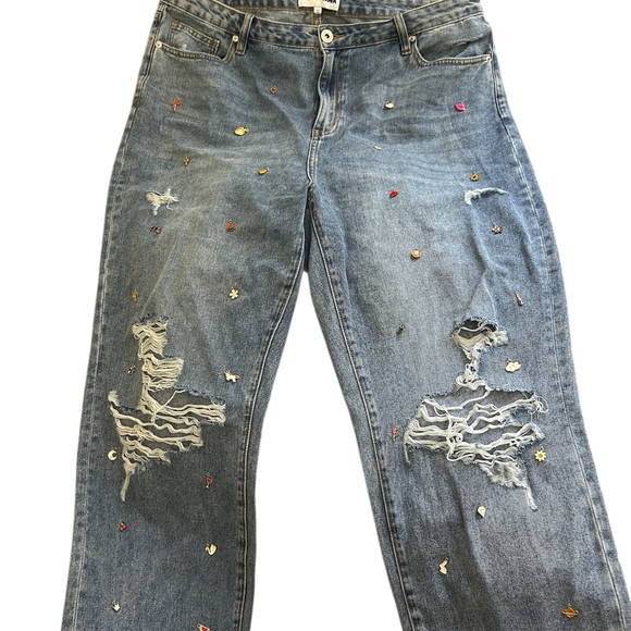 Charming Non Stretch Embellished Straight Leg Jeans - Medium Wash, Size 16 - Picture 3 of 9